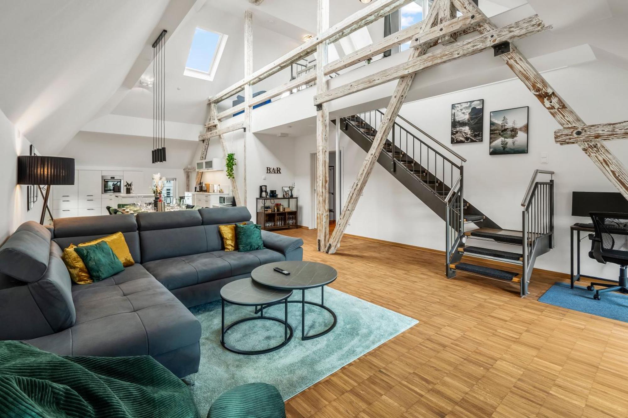 뷔르츠부르크 Dnd Design Loft I 170Qm I Parken I Balkon I Workstation I Netflix I Kaffee I Waschmaschine I Trockner I Xbox I Ausblick 아파트 외부 사진
