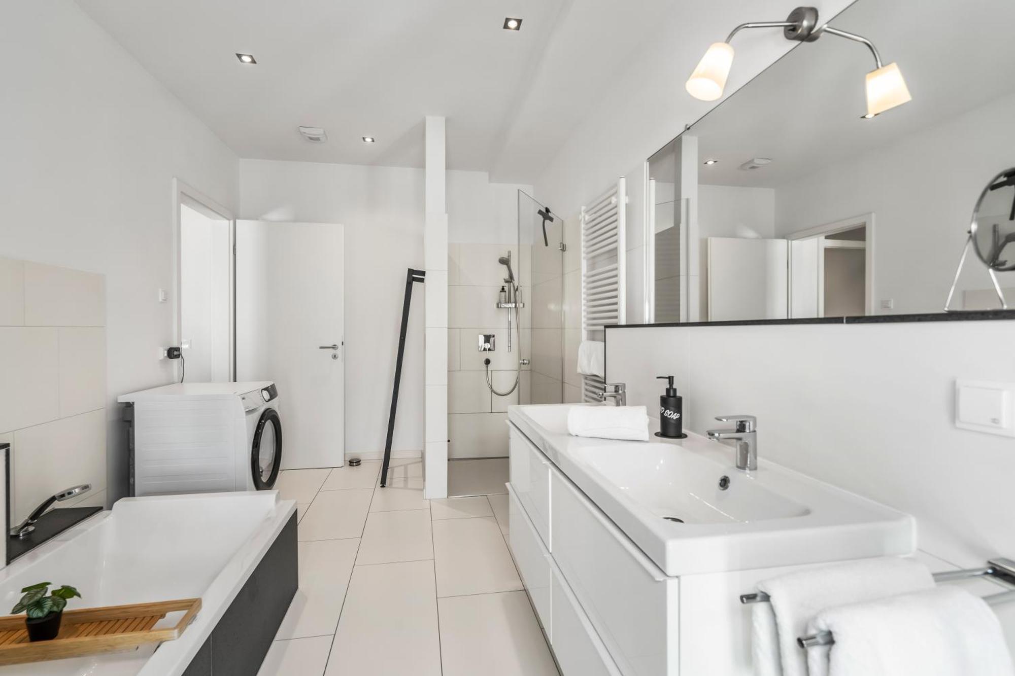 뷔르츠부르크 Dnd Design Loft I 170Qm I Parken I Balkon I Workstation I Netflix I Kaffee I Waschmaschine I Trockner I Xbox I Ausblick 아파트 외부 사진